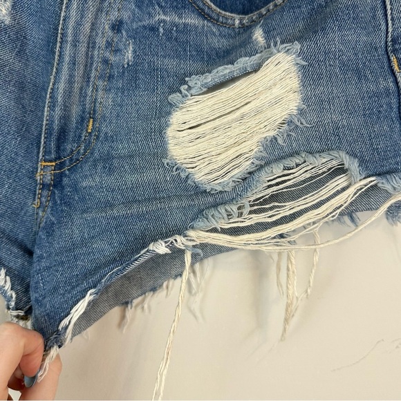 BDG Urban Outfitters | Medium Wash Essential Mid Rise Denim Shorts Size 28 - Picture 5 of 6